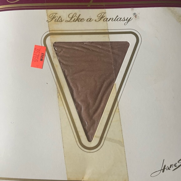 Vintage Lot 2 Hanes Silk Reflections Control Top Pantyhose Size EF Little Color - Picture 4 of 9